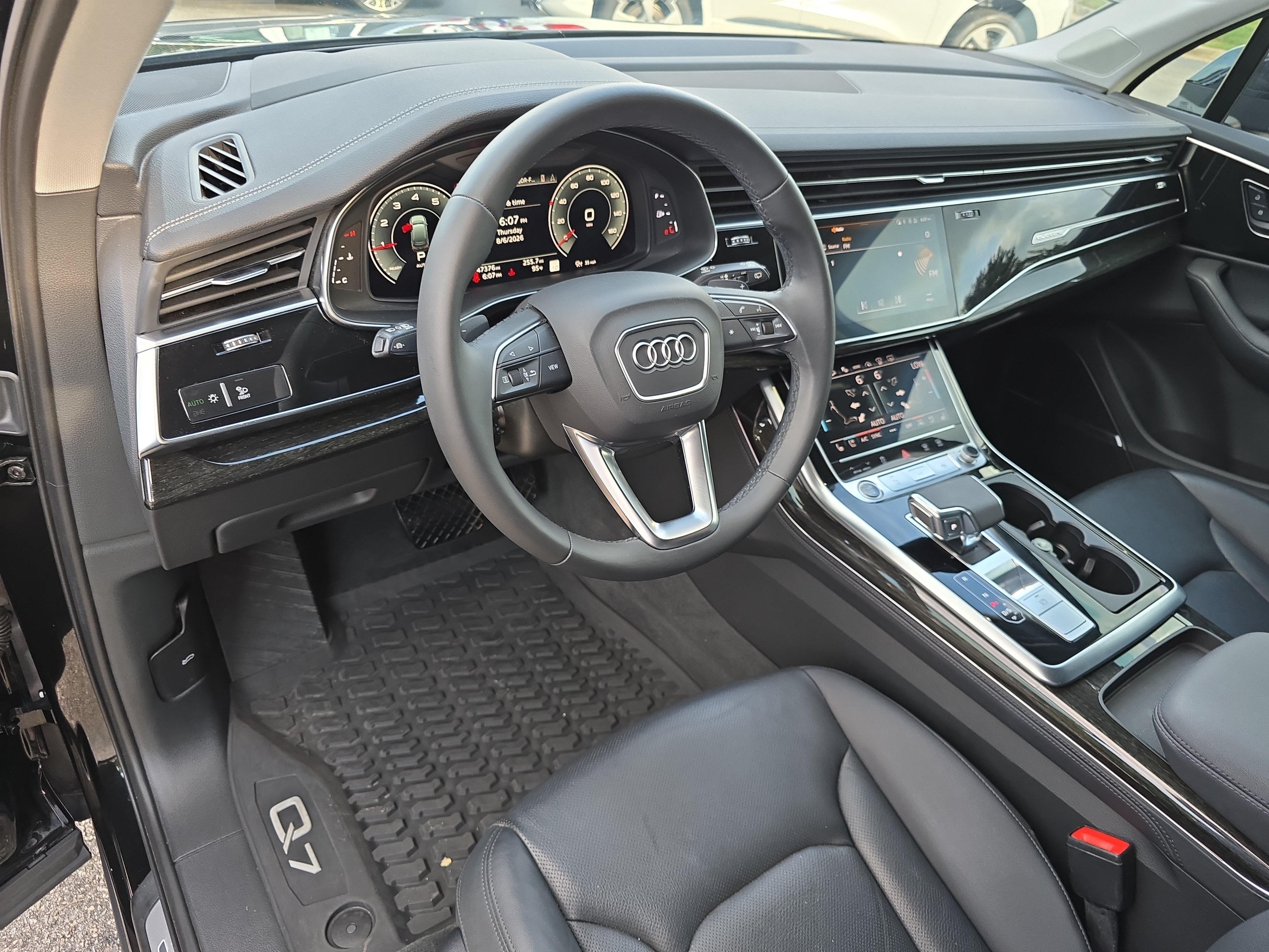 Used 2023 Audi Q7 3.0T Prestige AWD/4WD image 19