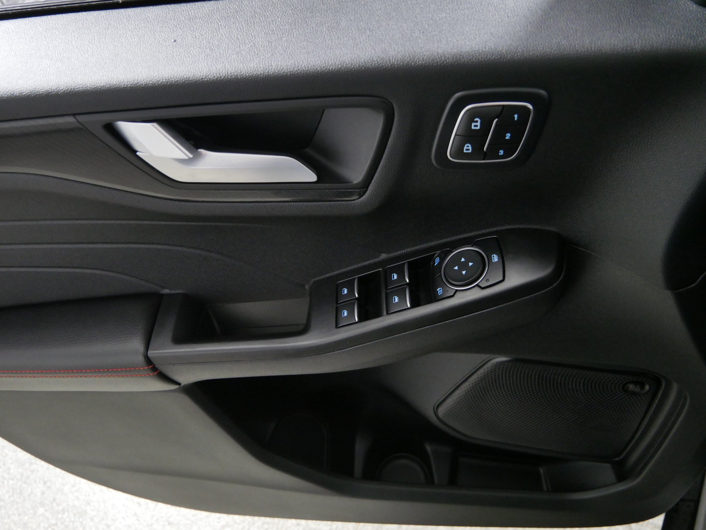 Used 2023 Ford Escape ST-Line Select w/ Tech Pack #2 AWD/4WD image 19