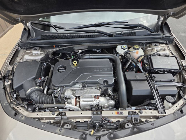 Used 2023 Chevrolet Malibu LT FWD image 34