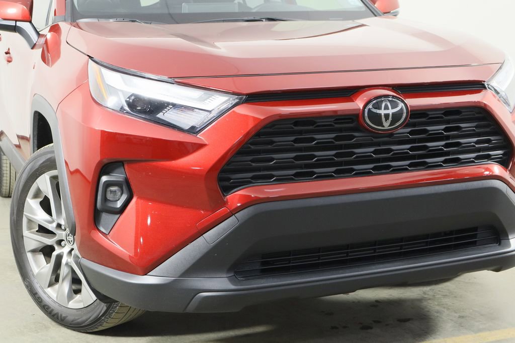 Used 2025 Toyota RAV4 XLE Premium image 42
