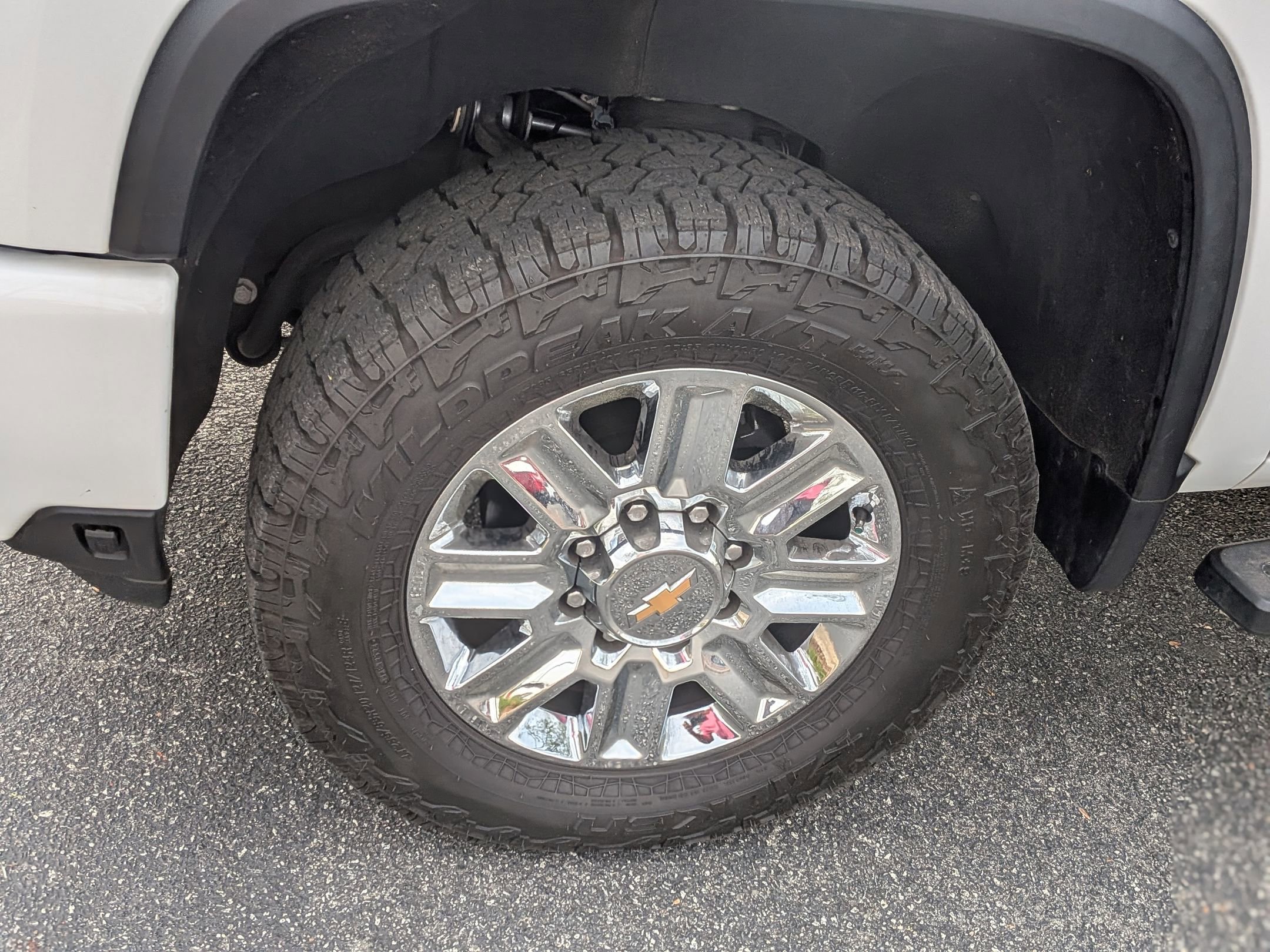 Certified 2024 Chevrolet Silverado 2500 High Country w/ High Country Premium Package AWD/4WD image 12