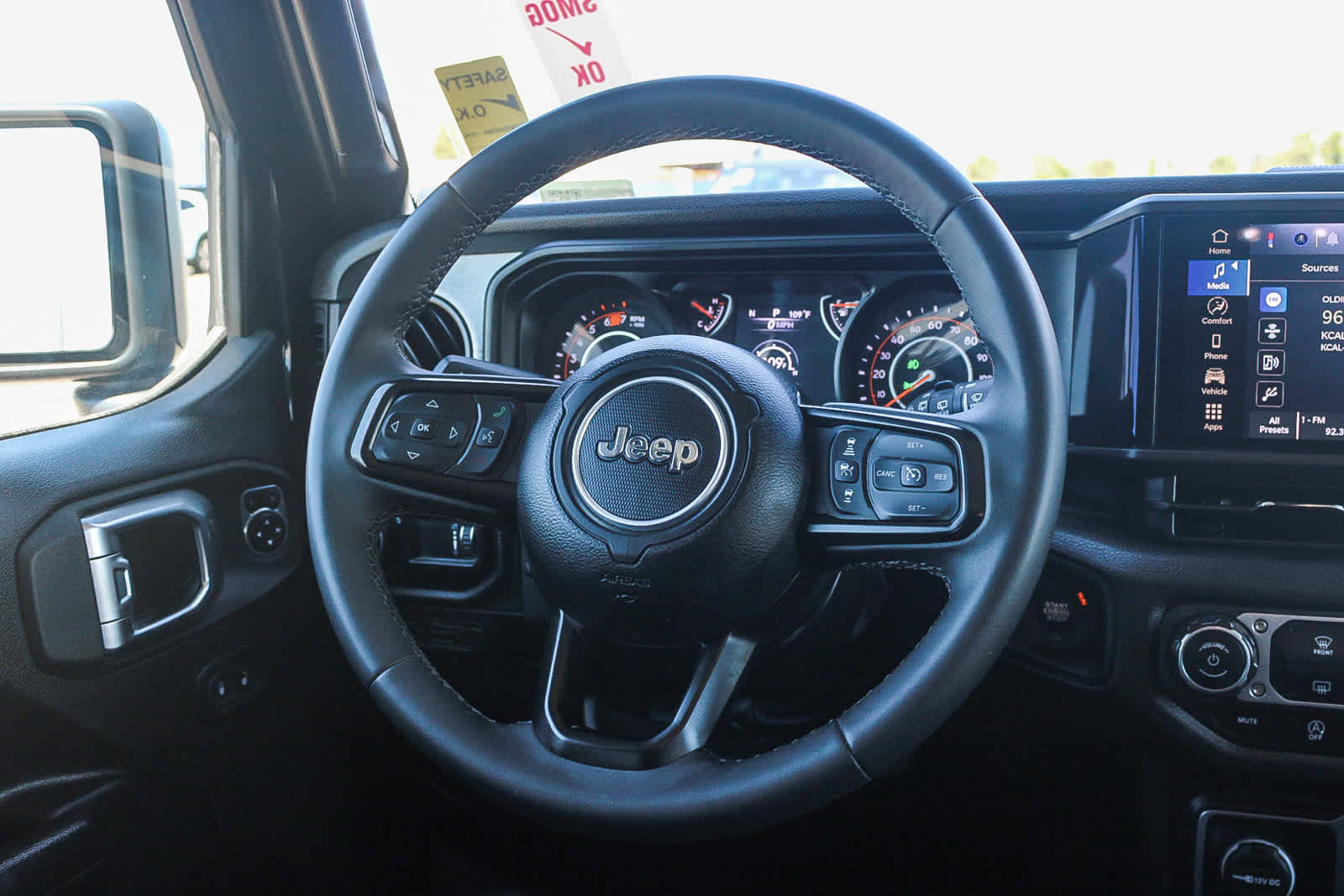 Used 2025 Jeep Wrangler Unlimited Sport AWD/4WD image 15
