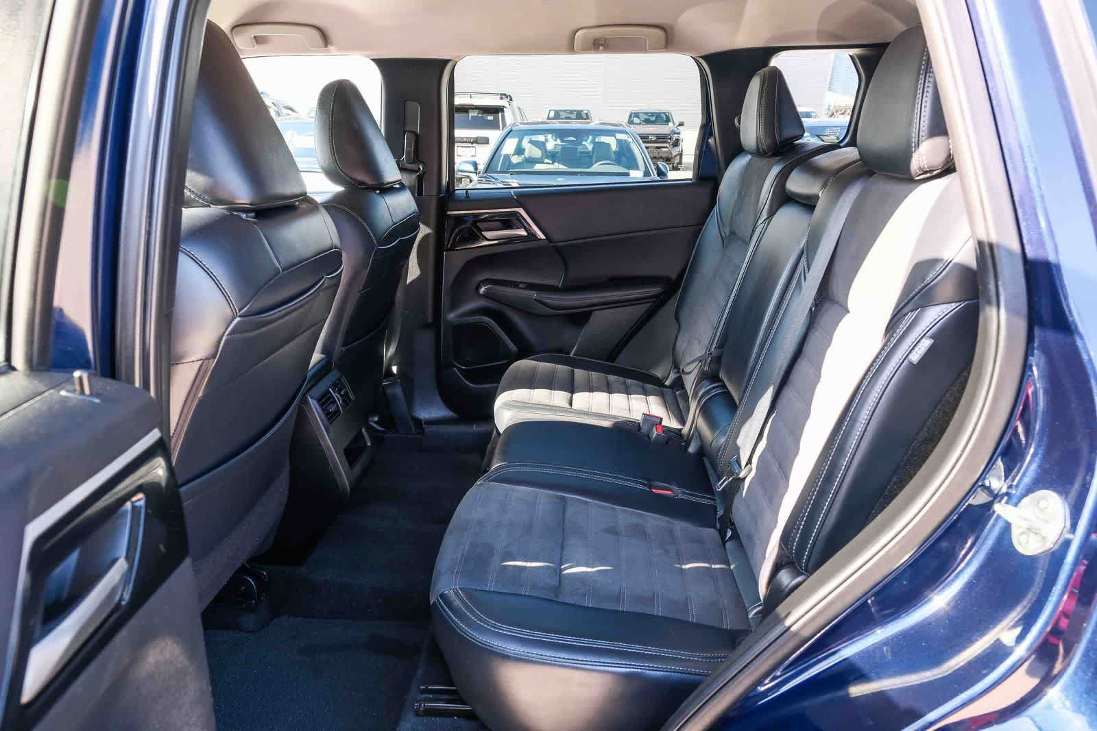 Used 2024 Mitsubishi Outlander SE FWD image 14