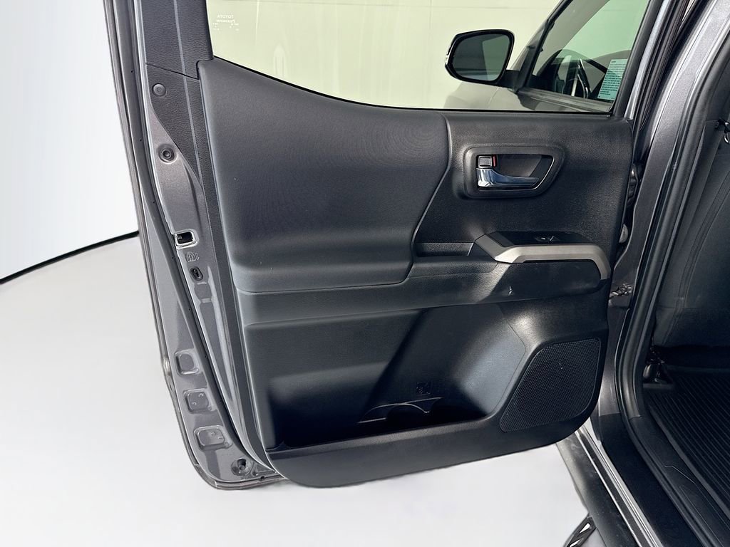 Used 2021 Toyota Tacoma TRD Sport w/ Technology Package RWD image 26