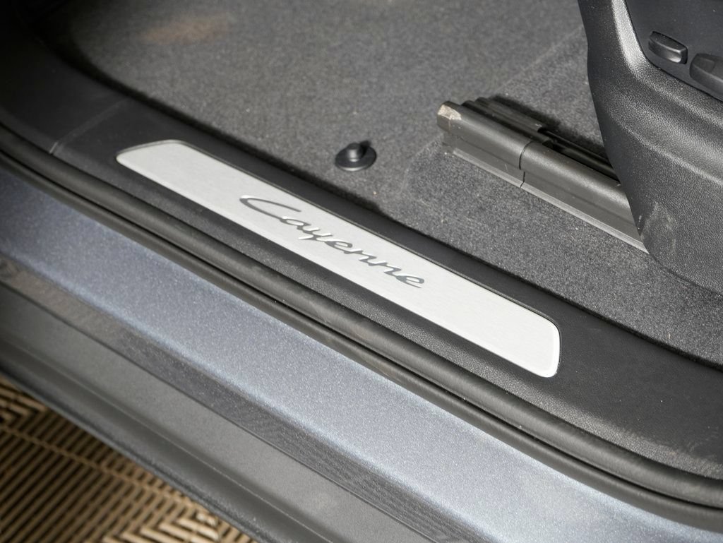 Certified 2026 Porsche Cayenne AWD/4WD image 17