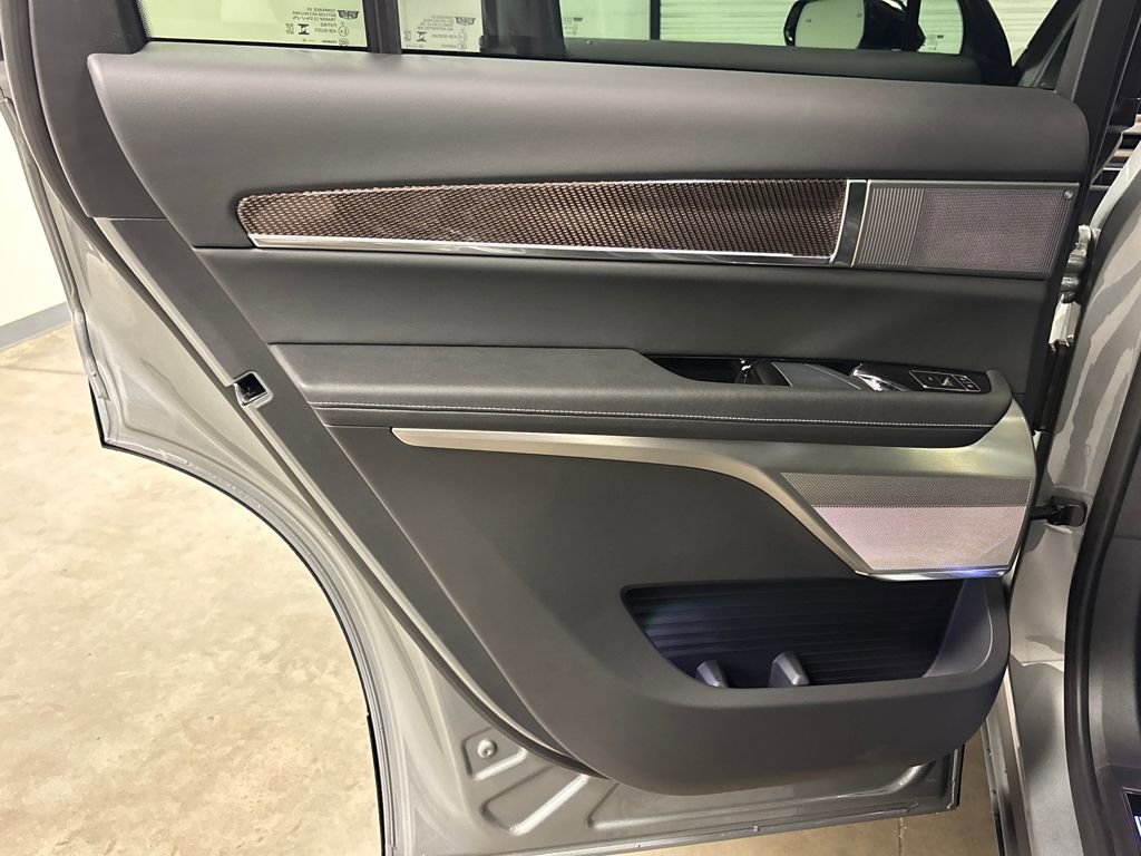 New 2026 Cadillac Vistiq Luxury image 43