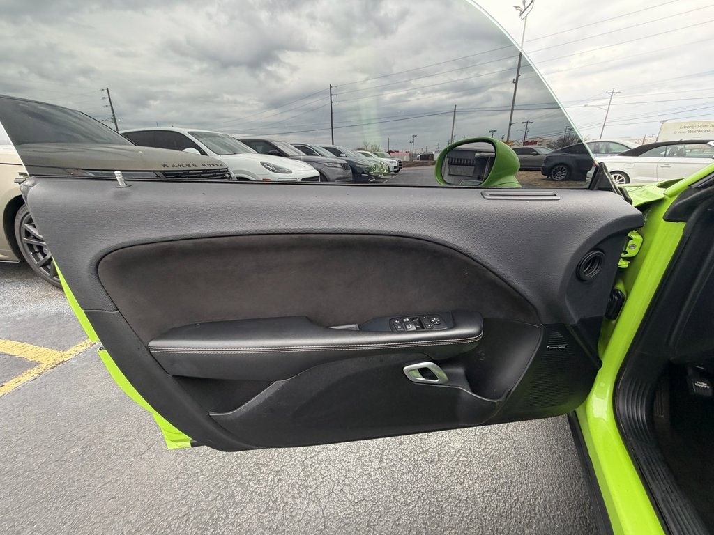 Used 2015 Dodge Challenger SRT w/ Technology Group image 11