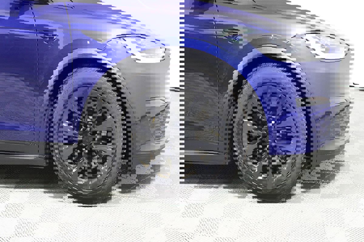 Used 2022 Tesla Model X Plaid image 37