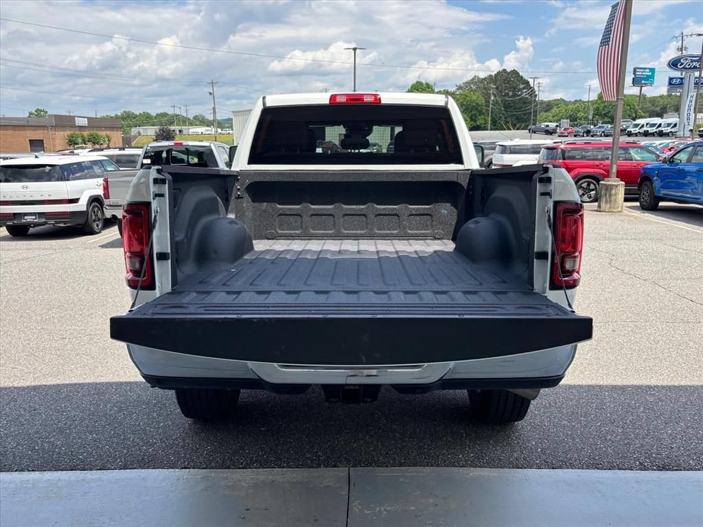 Used 2026 RAM 2500 Big Horn AWD/4WD image 3