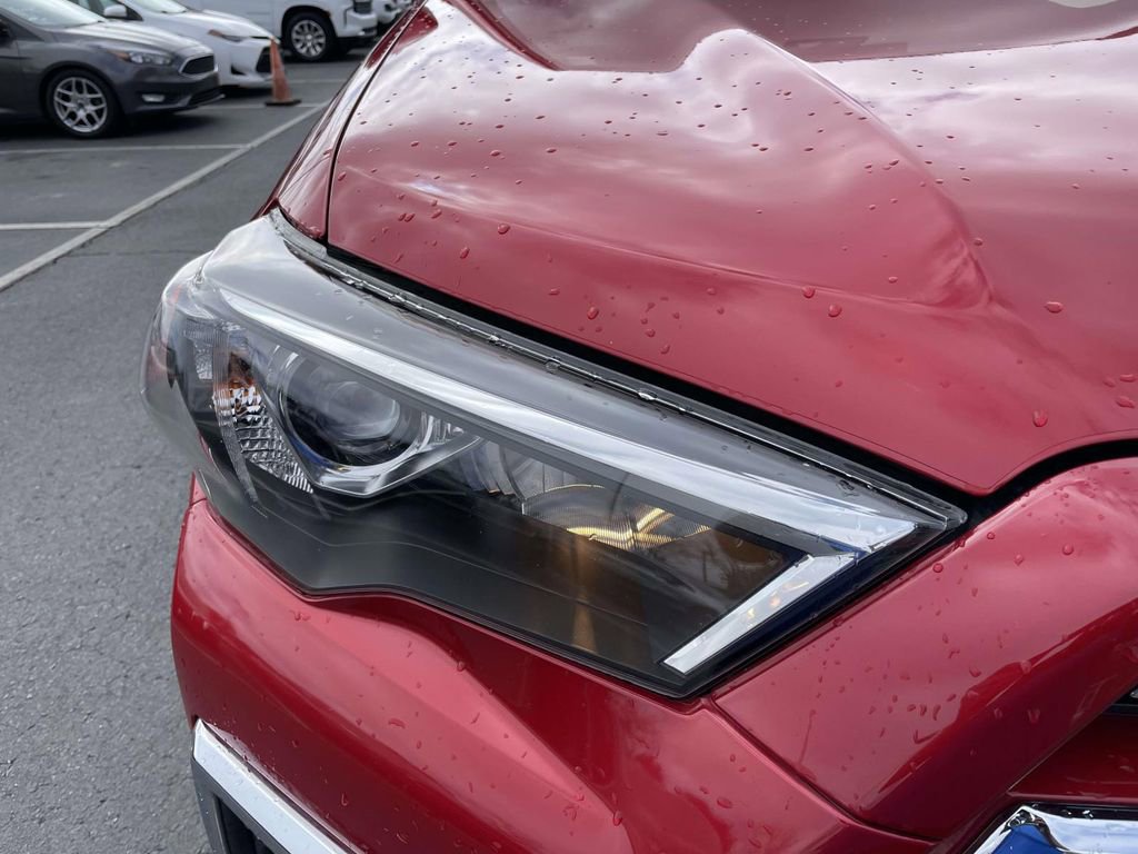 Used 2021 Toyota 4Runner Limited image 13