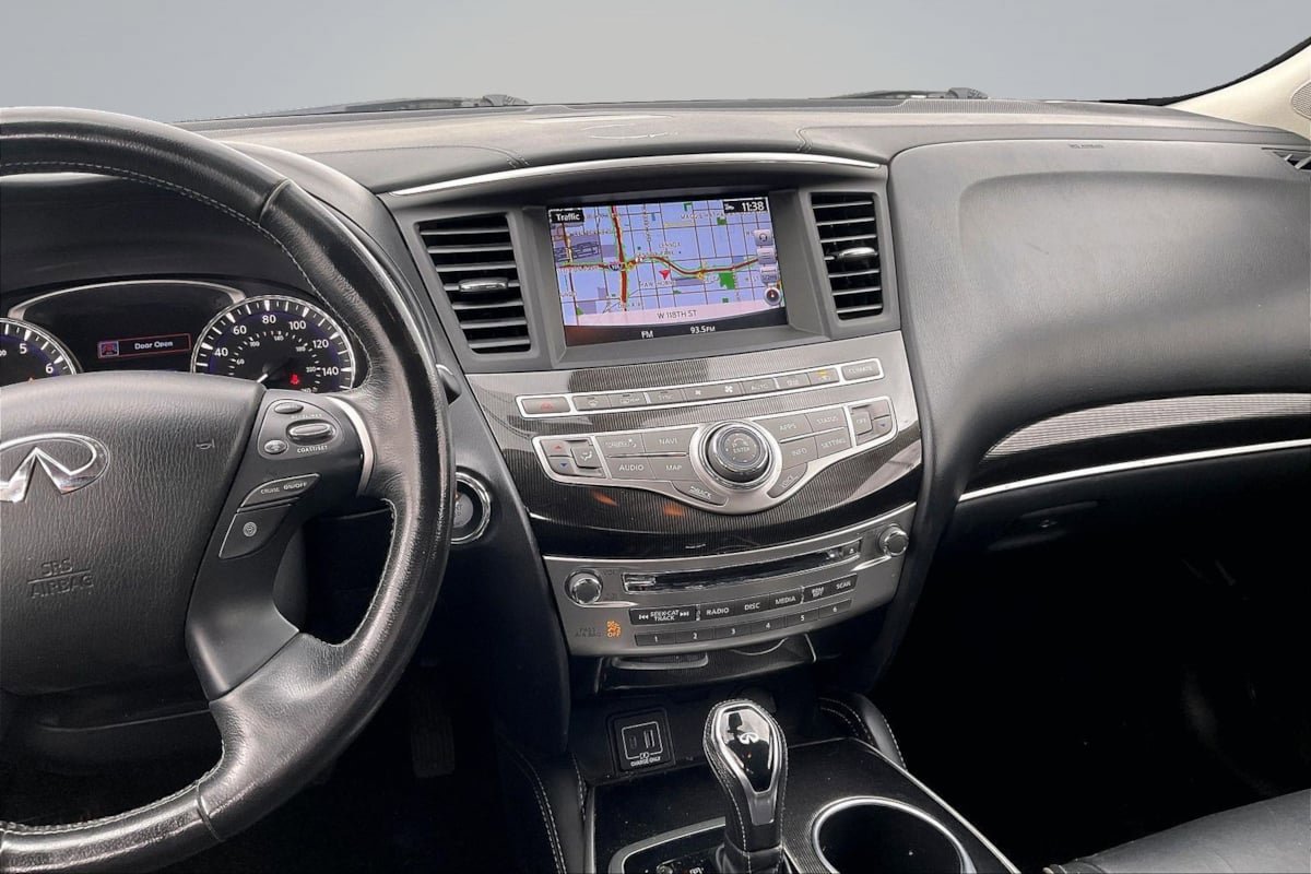 Used 2020 INFINITI QX60 Luxe w/ Essential Package FWD image 6