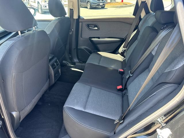 Used 2023 Nissan Rogue SV AWD/4WD image 19