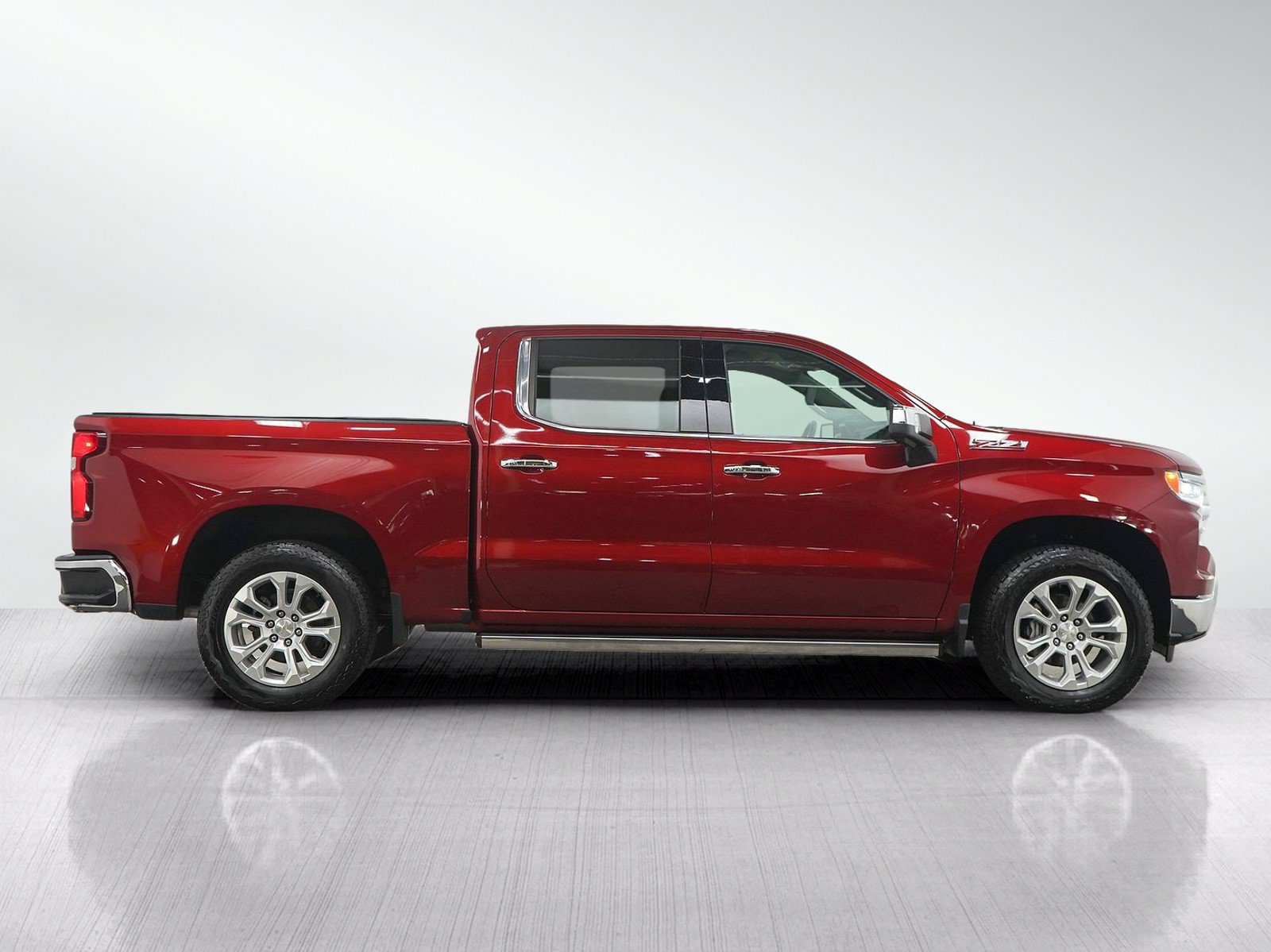 Used 2024 Chevrolet Silverado 1500 LTZ AWD/4WD image 6