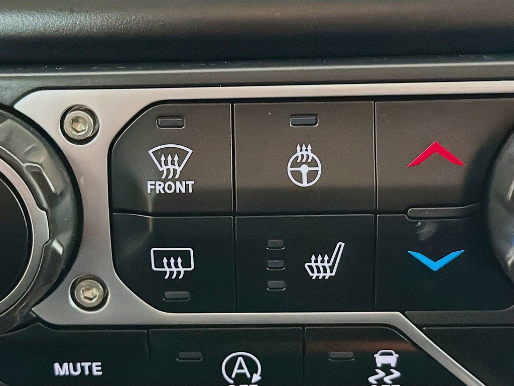 Used 2021 Jeep Gladiator Sport image 31