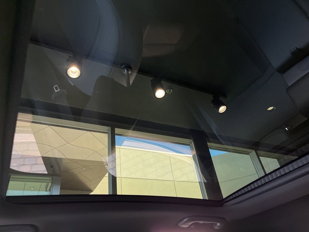 New 2024 Genesis GV60 RWD image 27