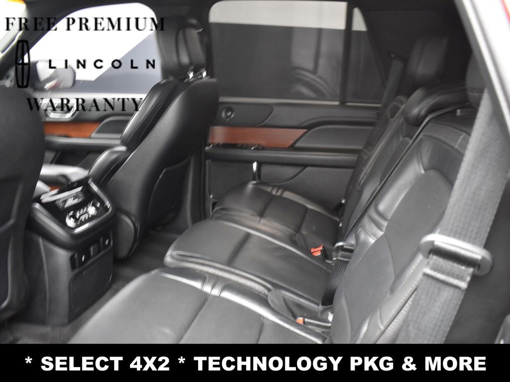 Used 2018 Lincoln Navigator Select image 14