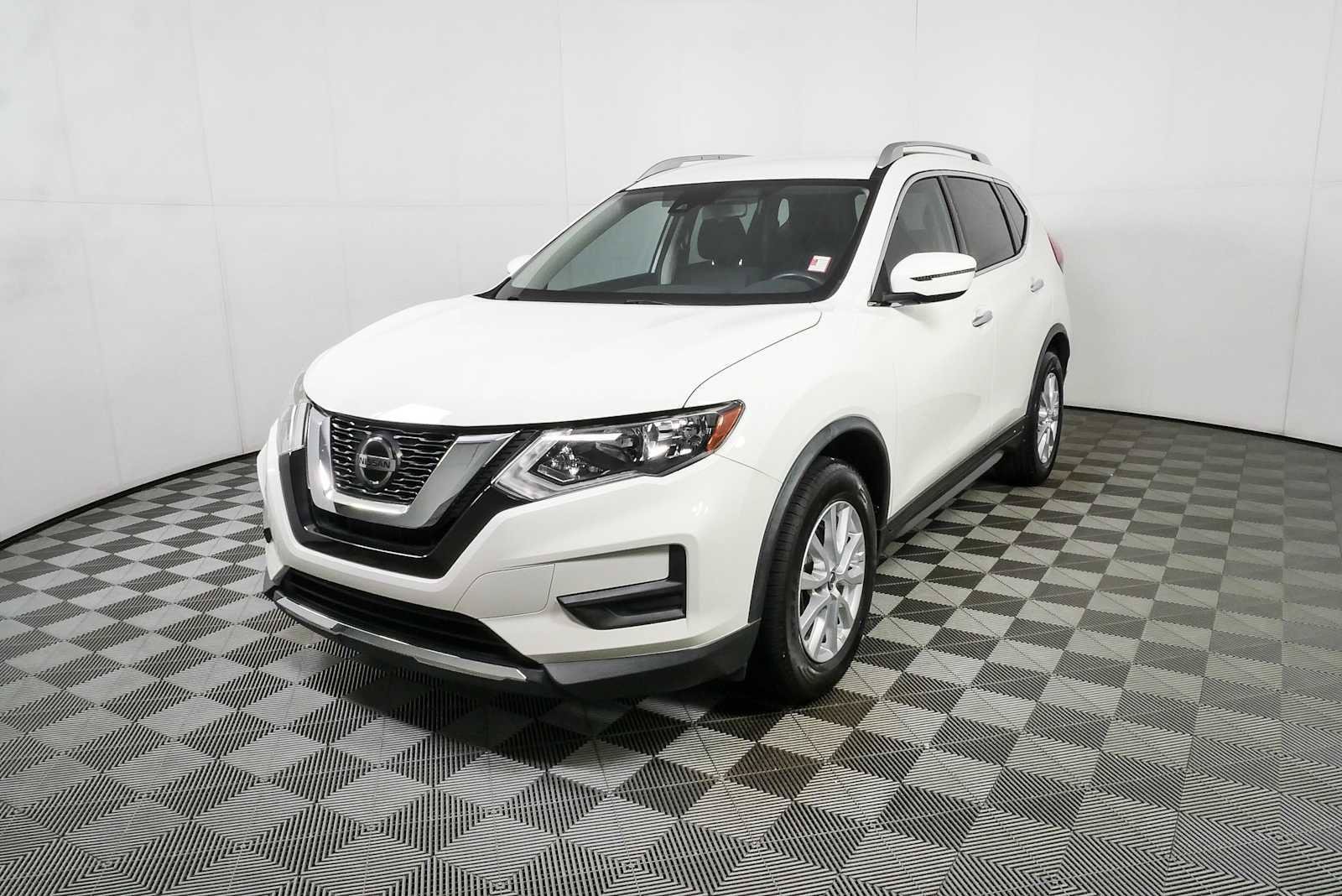 Used 2020 Nissan Rogue S w/ Special Edition Package FWD image 24
