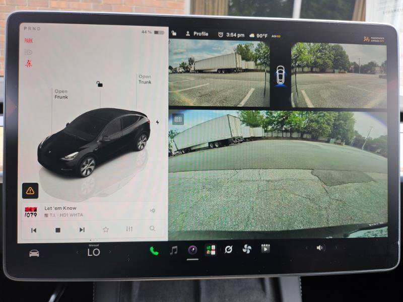 Used 2024 Tesla Model Y Long Range AWD/4WD image 46