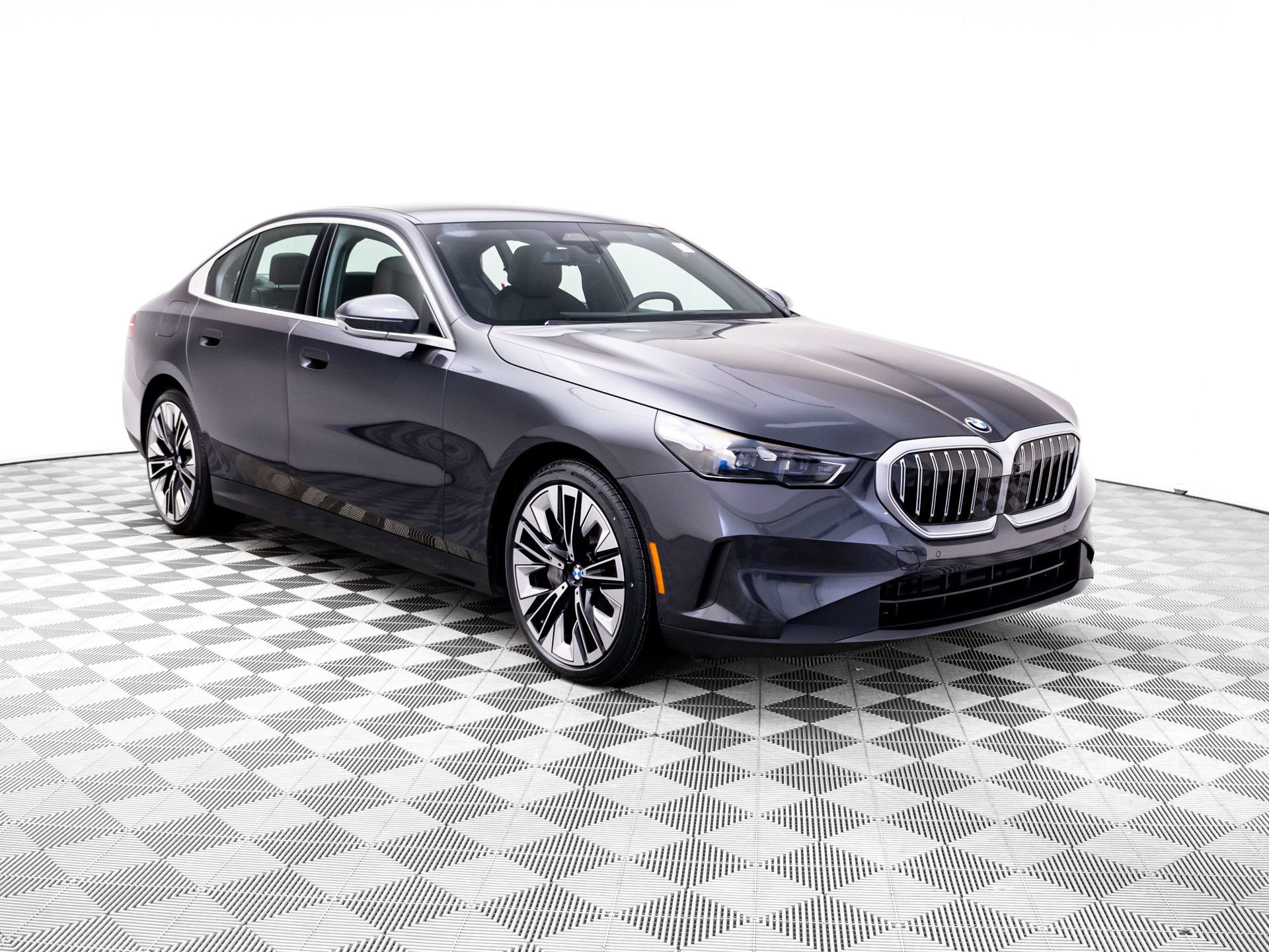 Certified 2026 BMW 540i xDrive AWD/4WD image 8