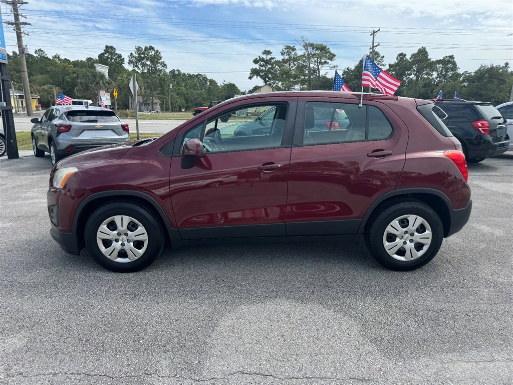 Used 2016 Chevrolet Trax LS w/ LPO, Cargo Package image 2