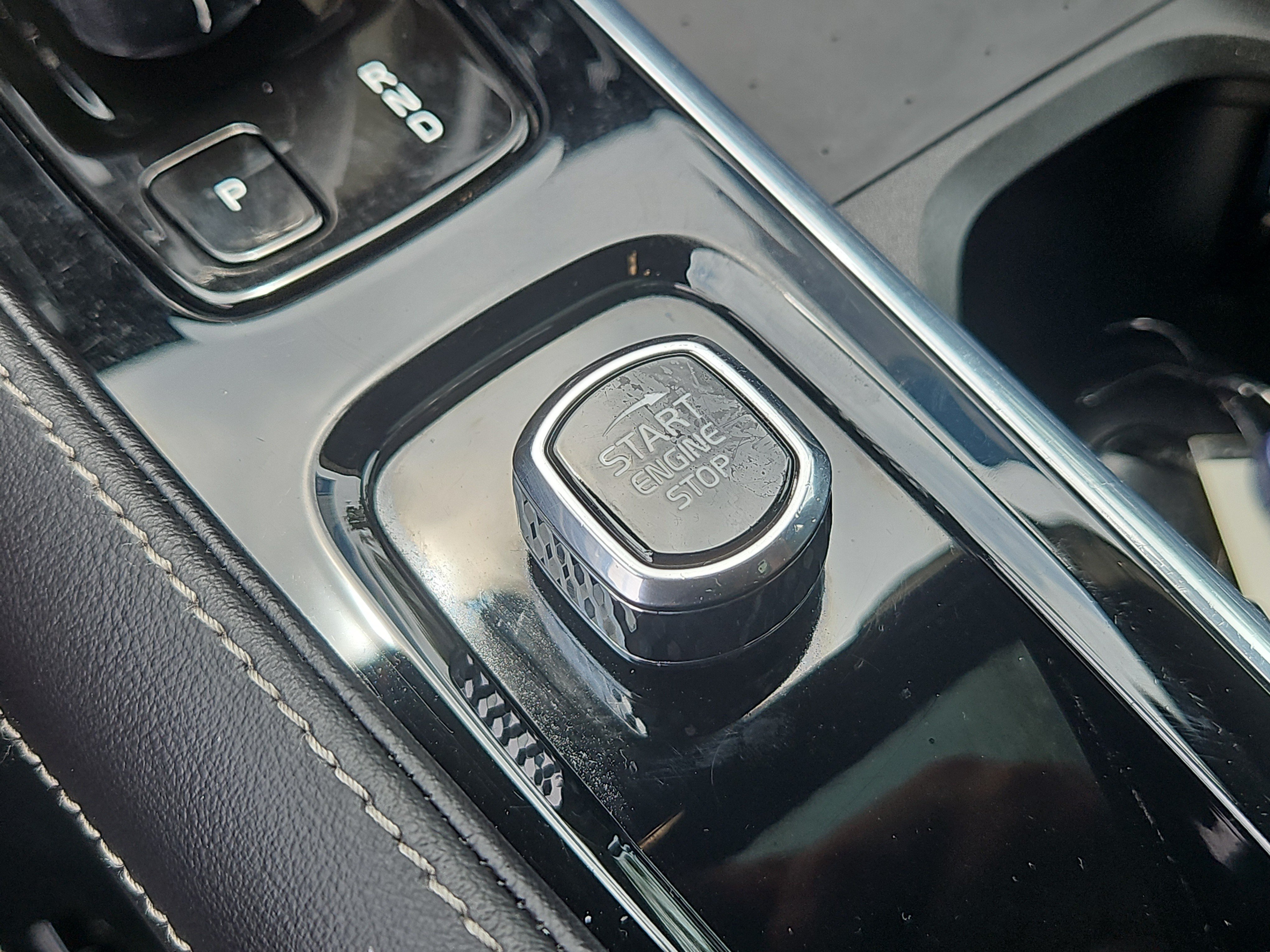 Used 2022 Volvo S90 B6 R-Design w/ Advanced Package AWD/4WD image 18
