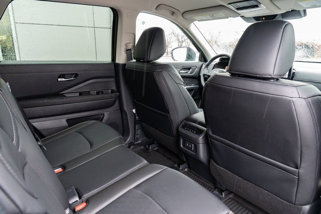 New 2026 Nissan Pathfinder SL AWD/4WD image 27