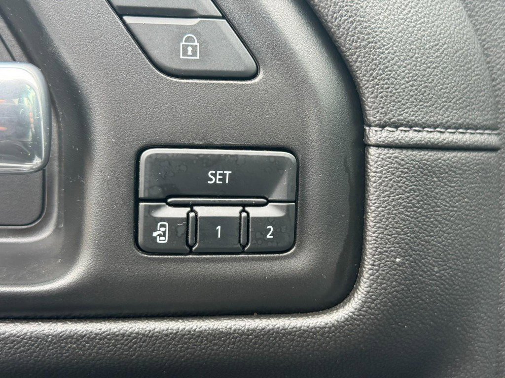 Used 2021 Chevrolet Silverado 1500 LTZ image 17