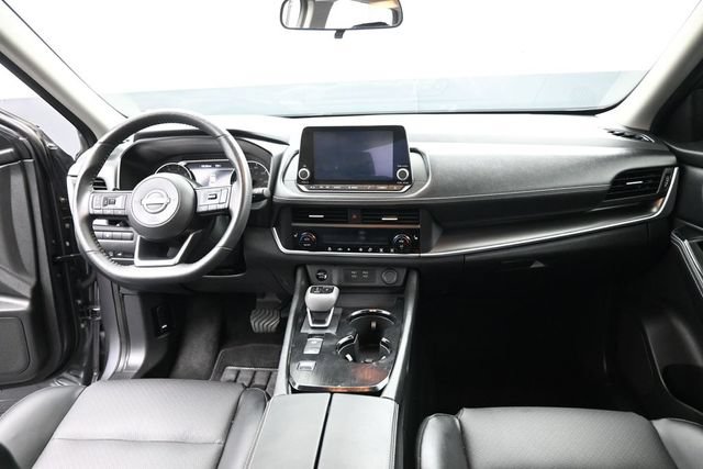 Used 2024 Nissan Rogue SV w/ SV Premium Package FWD image 31