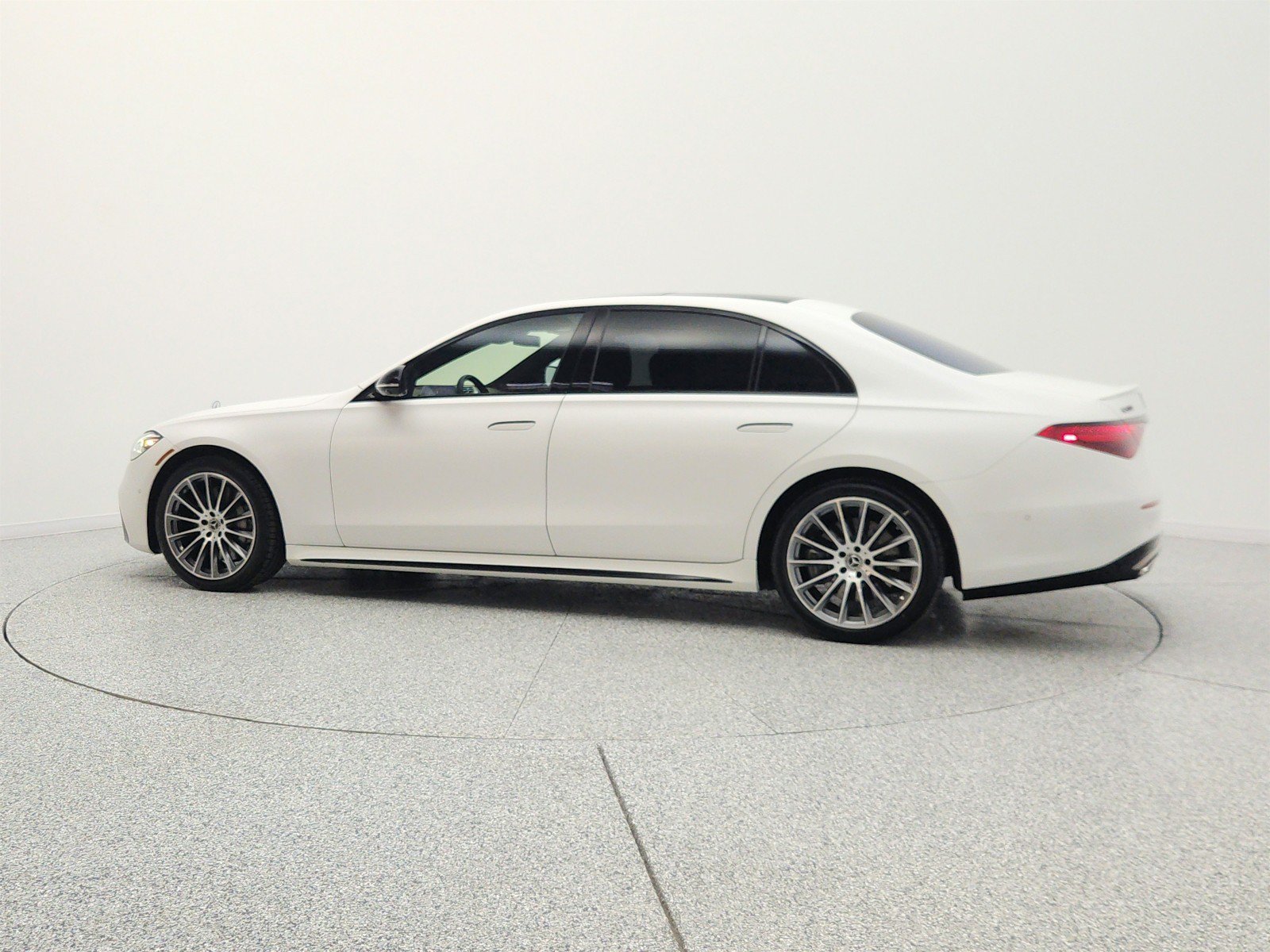 Used 2025 Mercedes-Benz S 580 4MATIC Sedan image 8