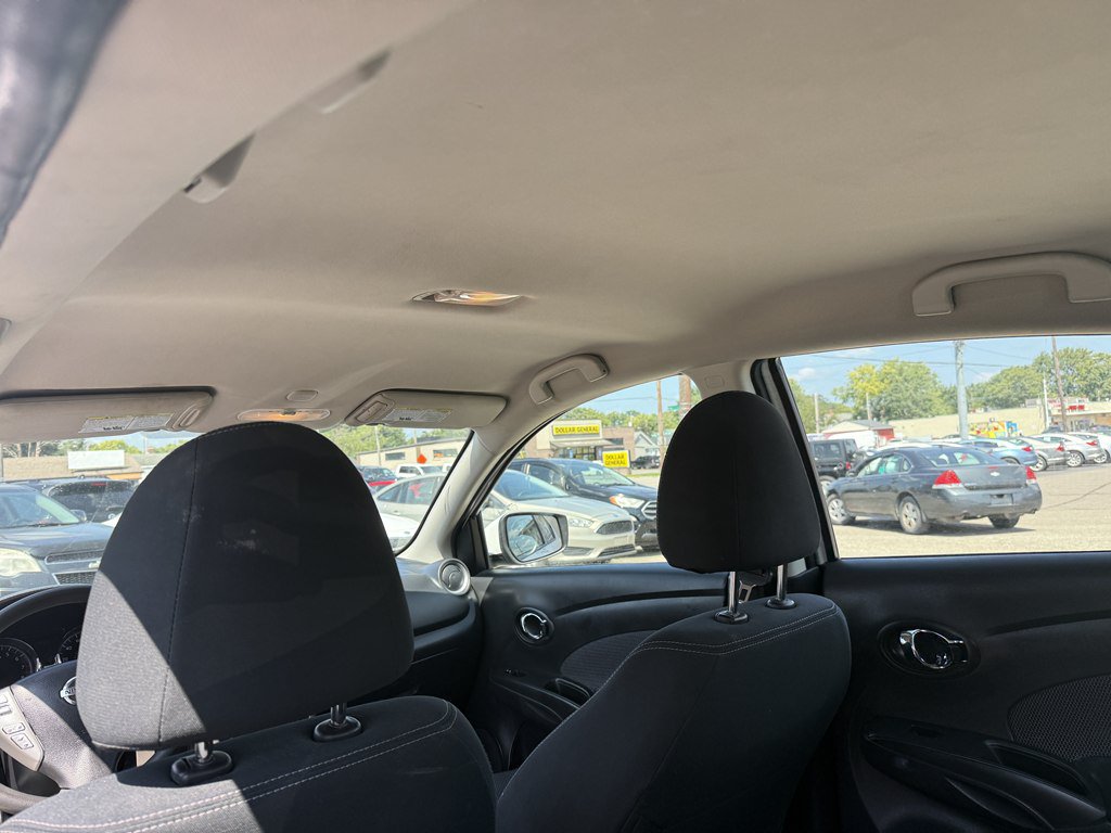 Used 2016 Nissan Versa SV FWD image 15