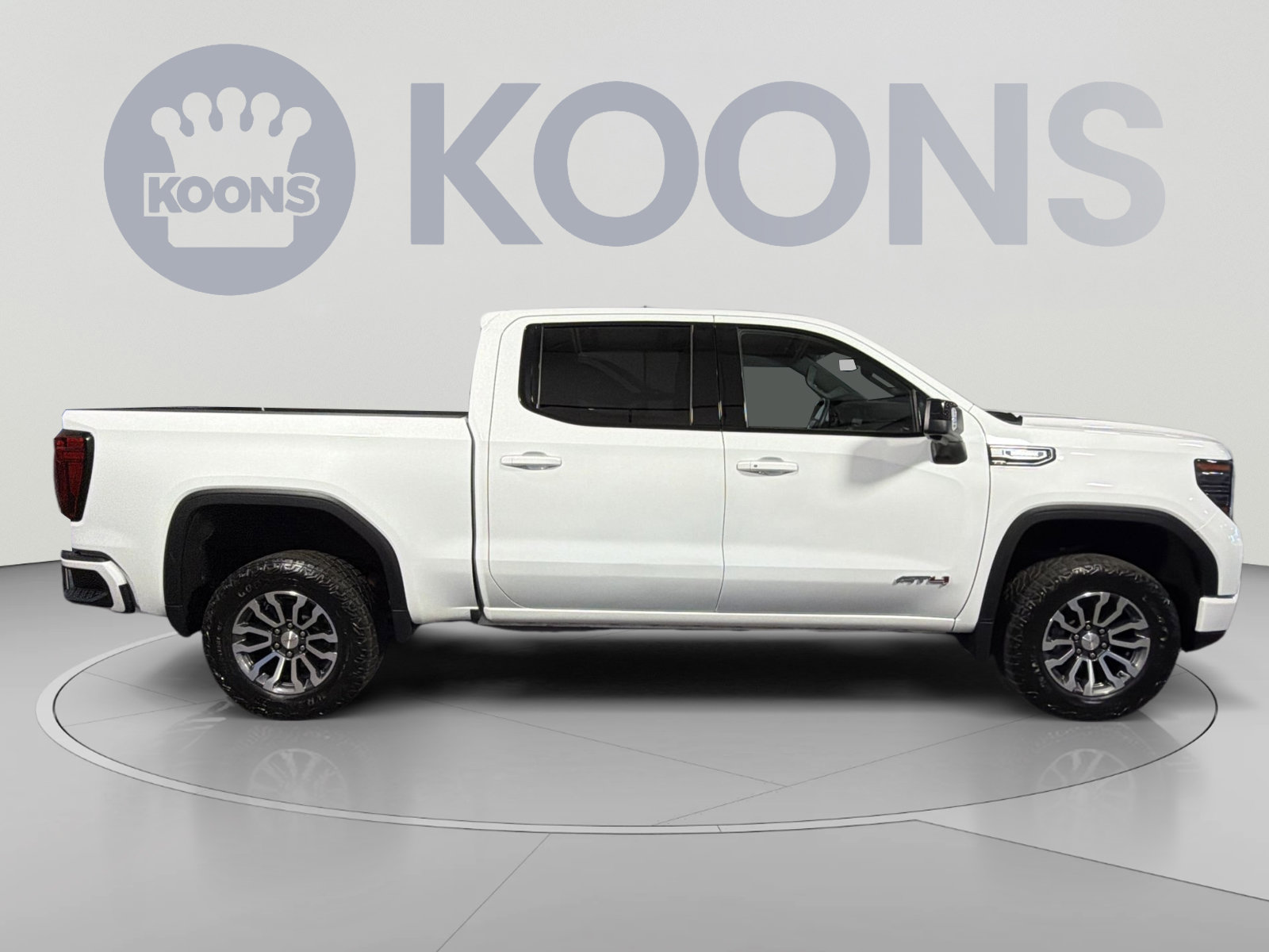 Used 2023 GMC Sierra 1500 AT4 w/ AT4 Premium Package AWD/4WD image 8