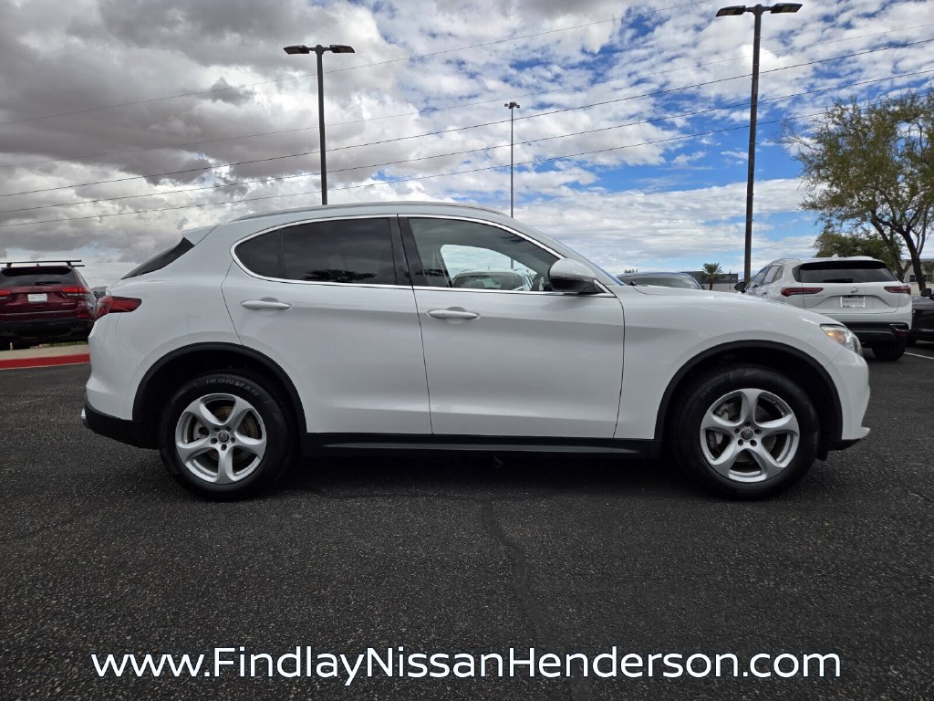 Used 2020 Alfa Romeo Stelvio RWD image 7