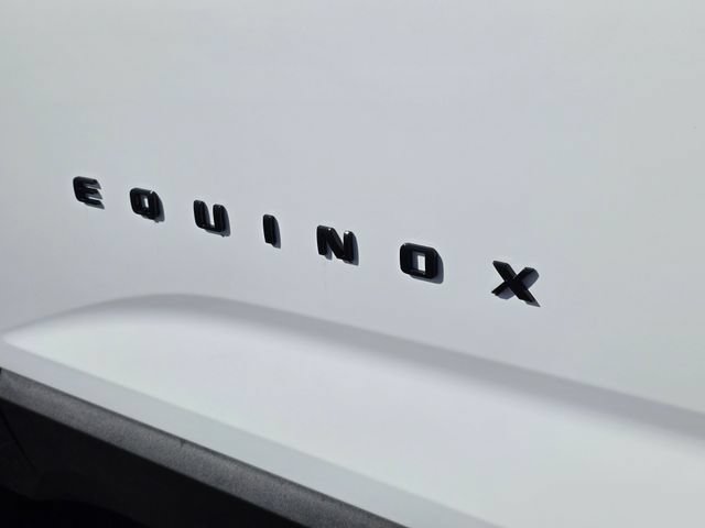New 2027 Chevrolet Equinox LT w/ Convenience Package II FWD image 8