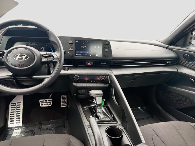 Certified 2026 Hyundai Elantra Sport FWD image 23