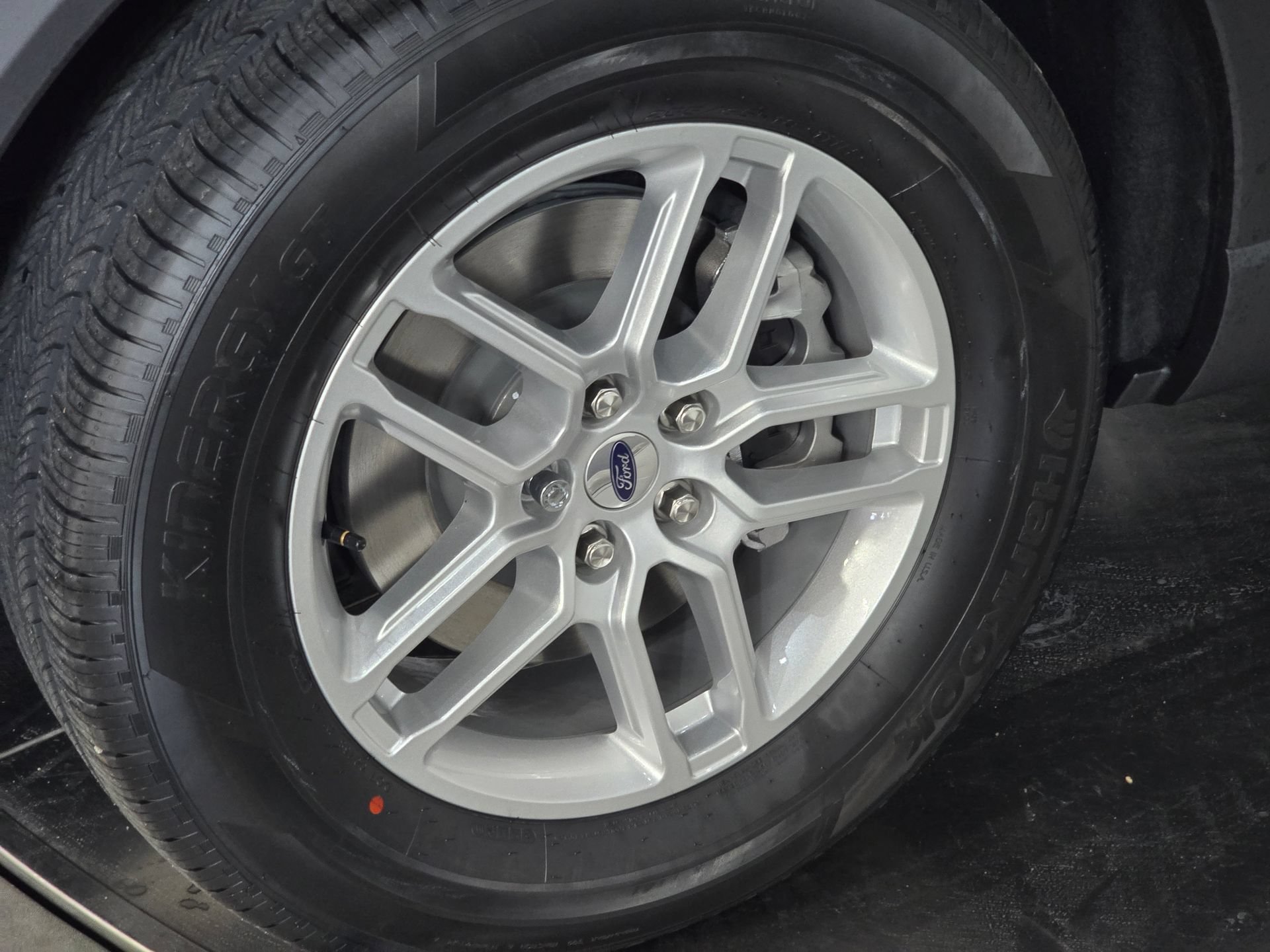 New 2026 Ford Explorer Active AWD/4WD image 15