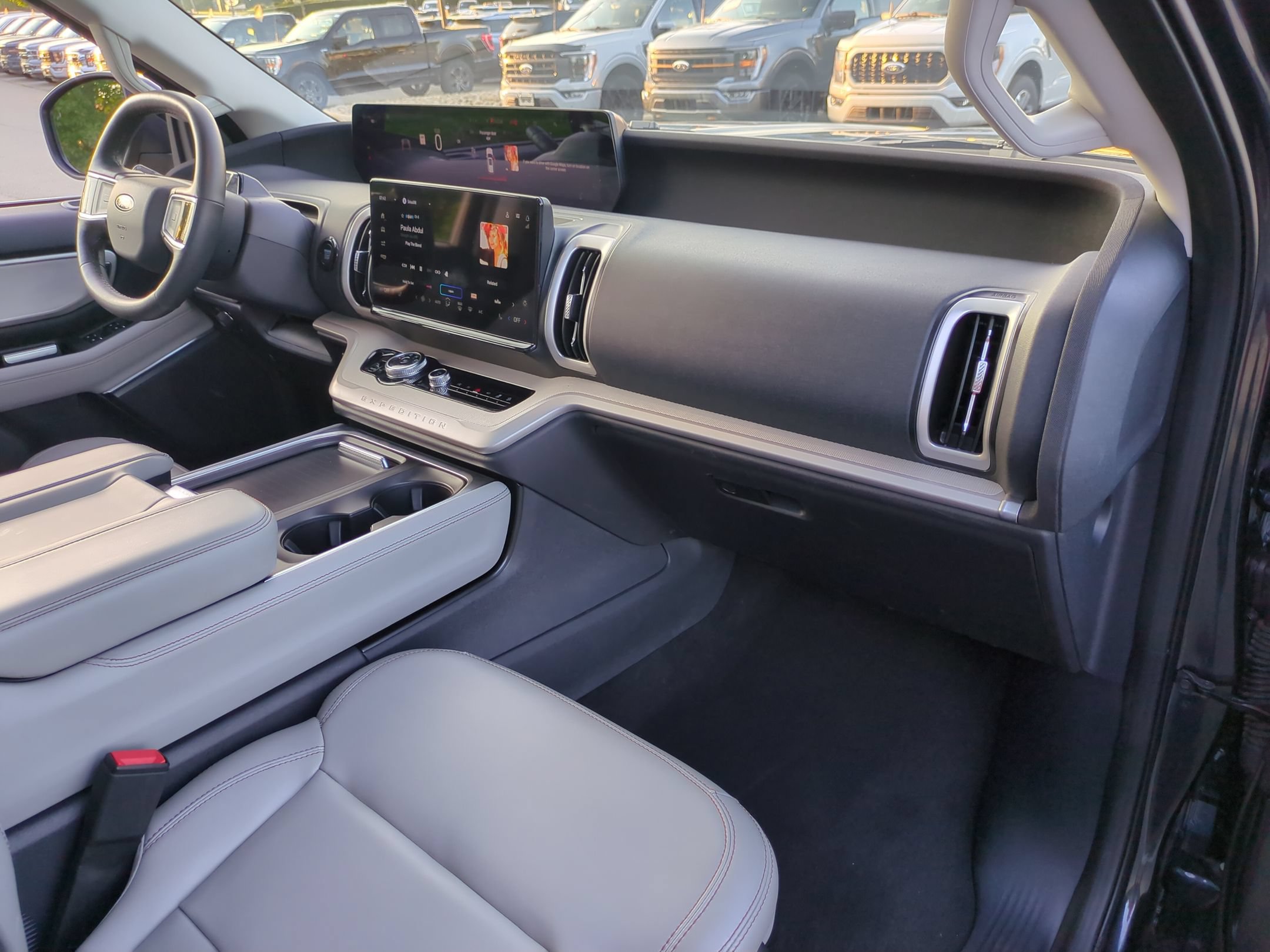 Certified 2025 Ford Expedition Active AWD/4WD image 40
