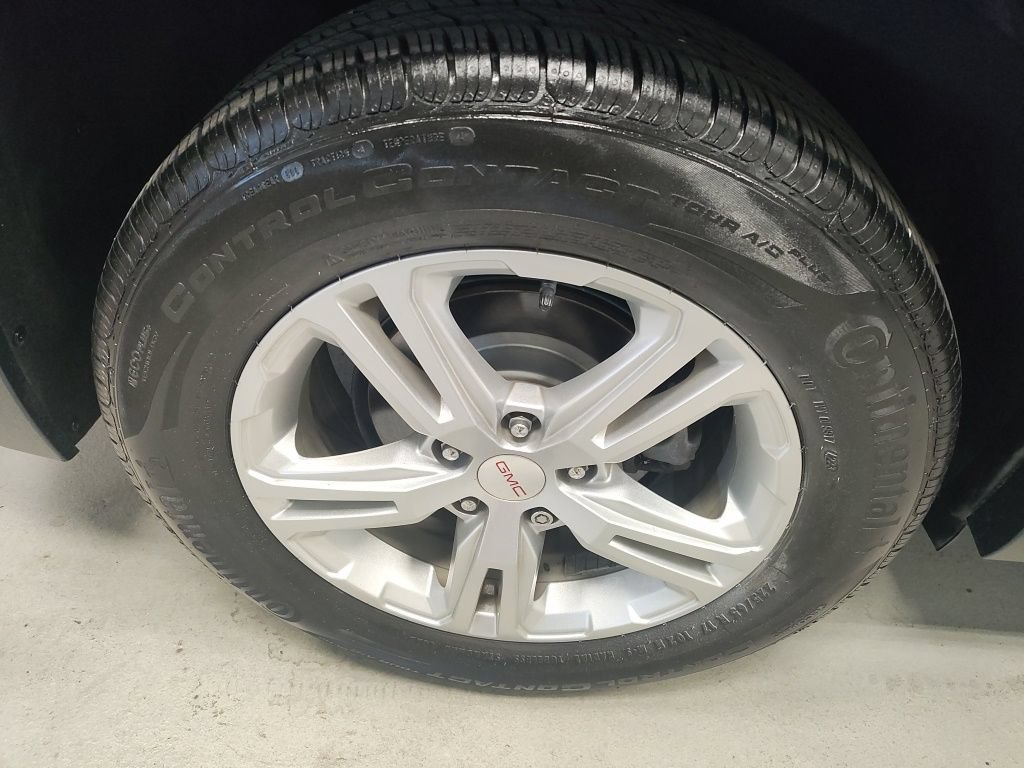 Used 2019 GMC Terrain SLE w/ Driver Convenience Package FWD image 3