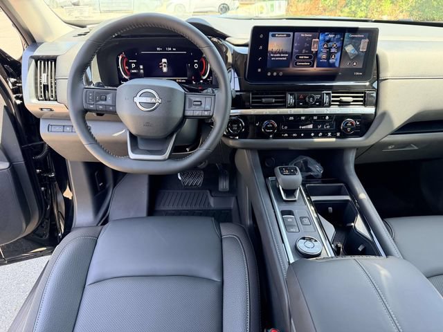 New 2026 Nissan Pathfinder SL AWD/4WD image 17