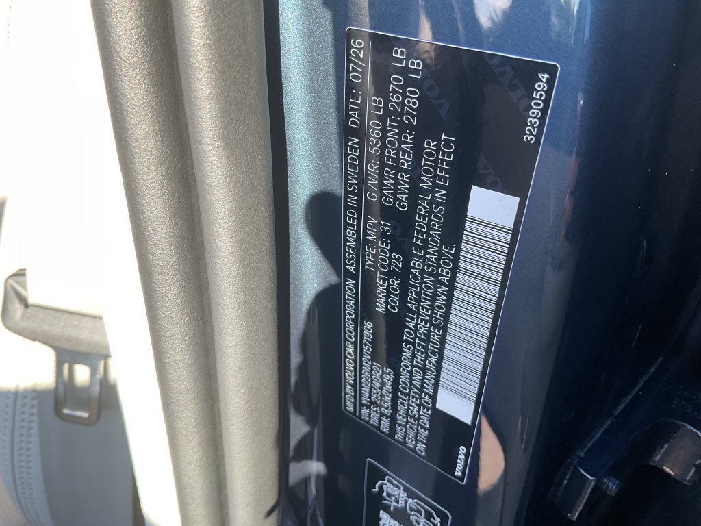 New 2027 Volvo XC60 B5 Ultra AWD/4WD image 32