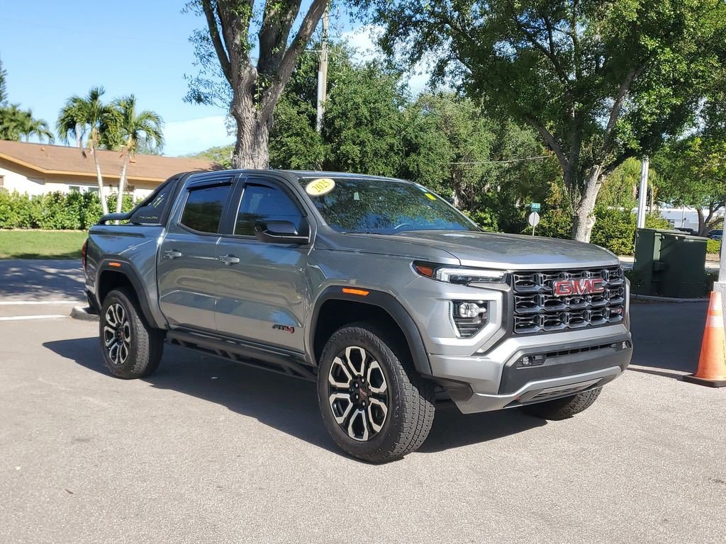Certified 2025 GMC Canyon AT4 w/ Nightfall Edition AWD/4WD image 6