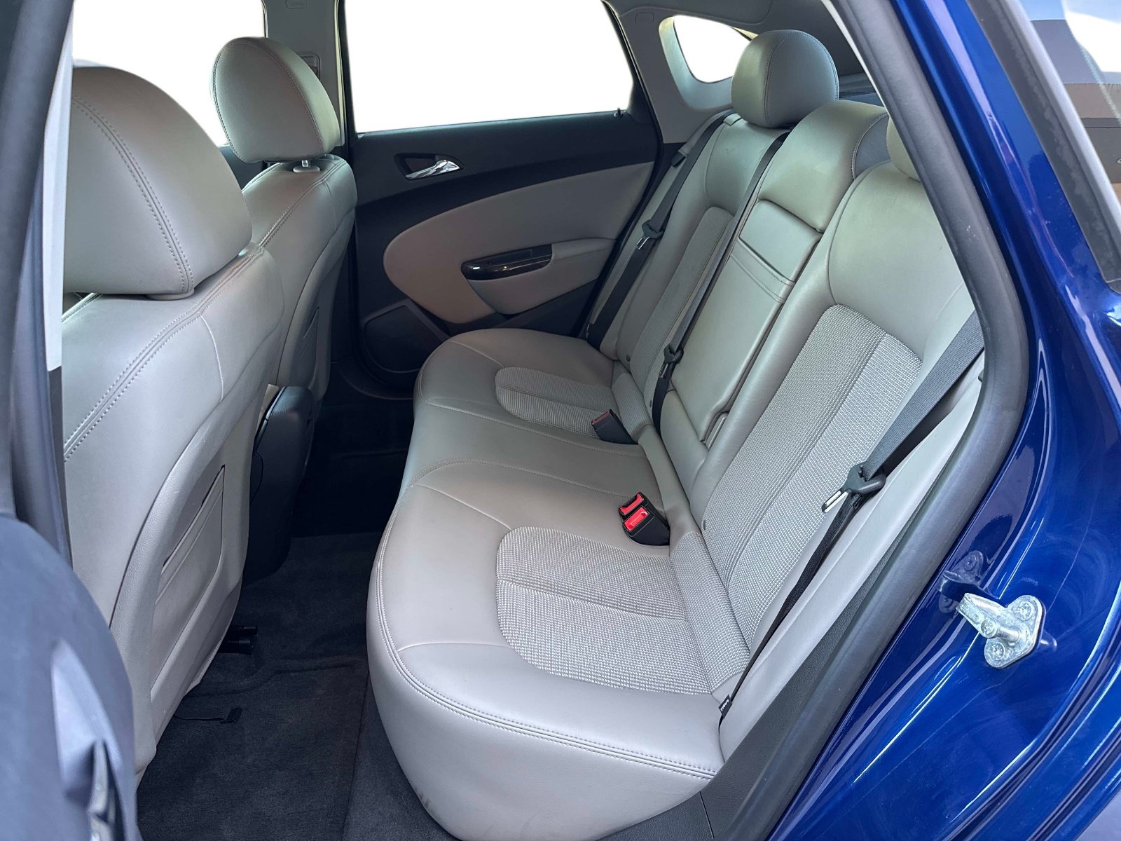 Used 2013 Buick Verano FWD image 12