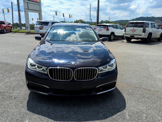 Used 2019 BMW 750i xDrive w/ Executive Package image 12