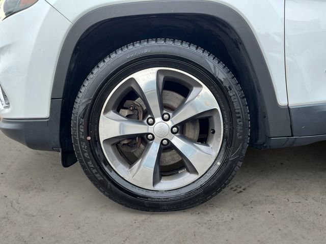 Used 2020 Jeep Cherokee Limited image 18