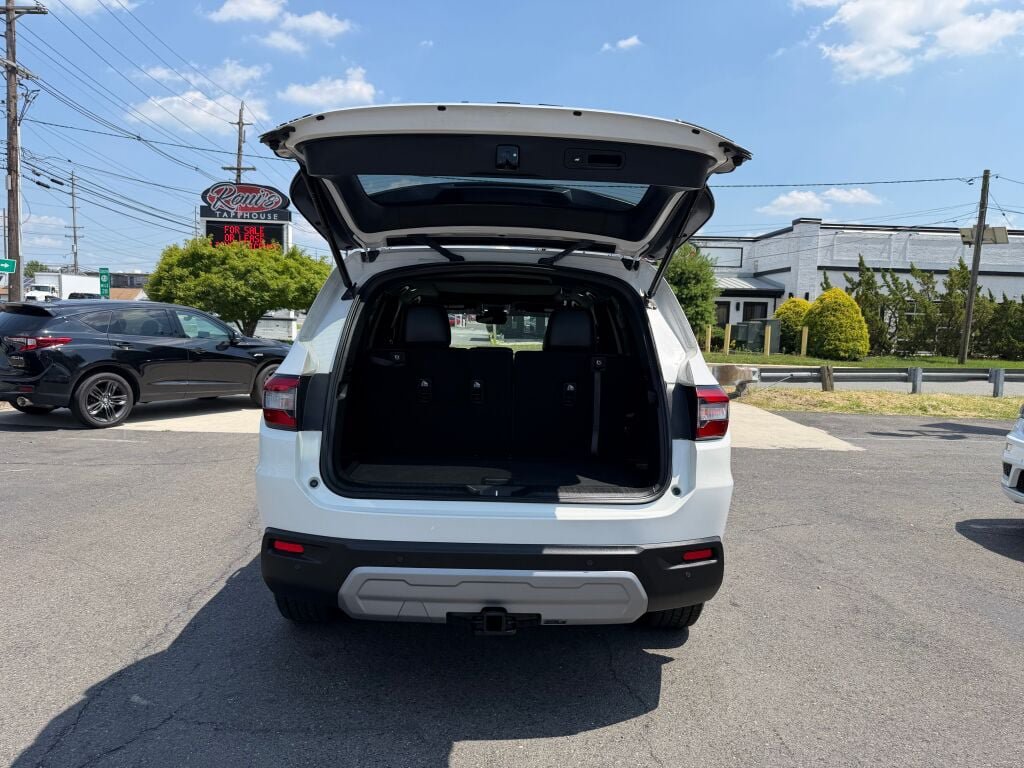 Used 2023 Honda Pilot TrailSport image 32