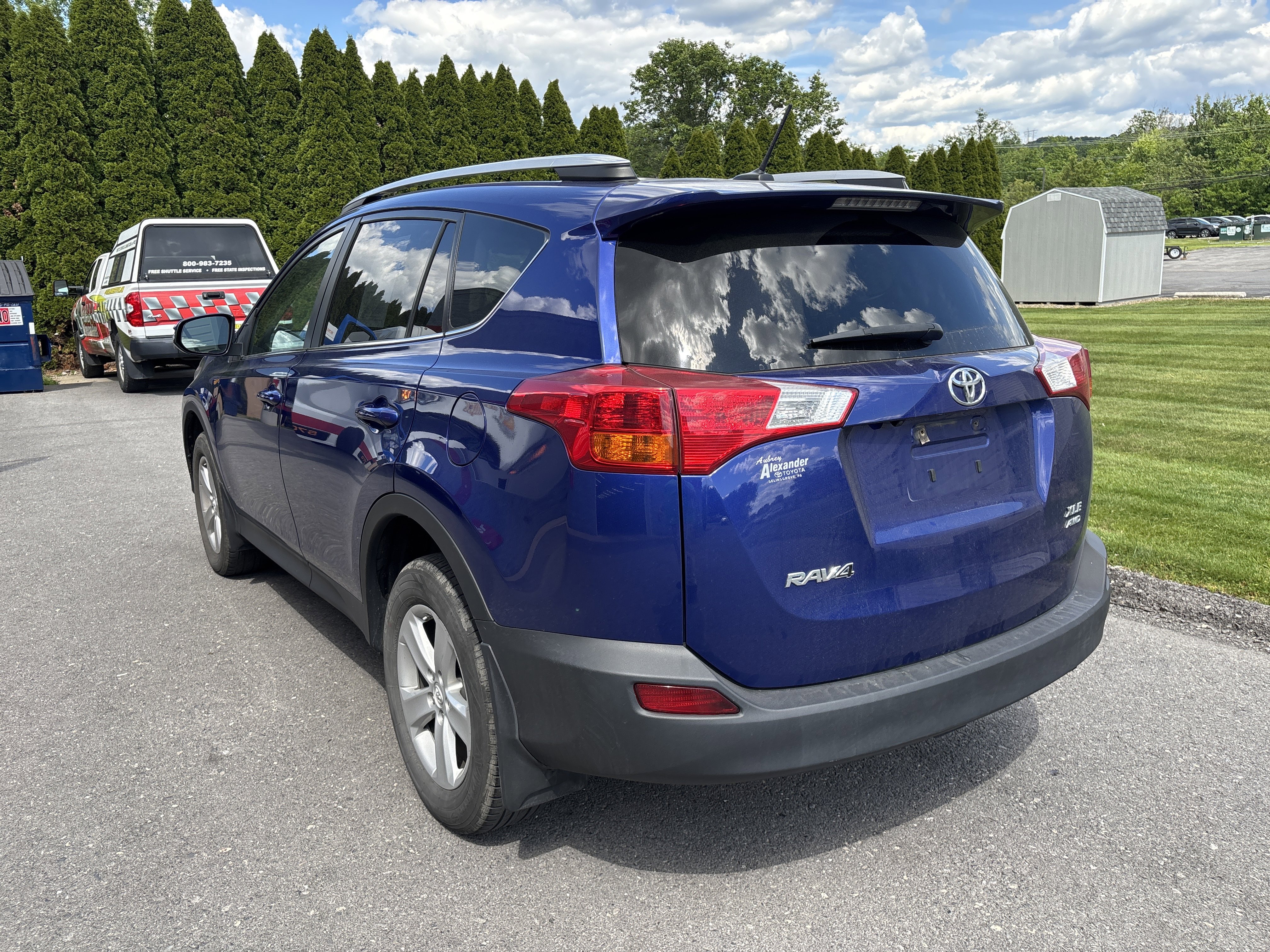 Used 2014 Toyota RAV4 XLE AWD/4WD image 5