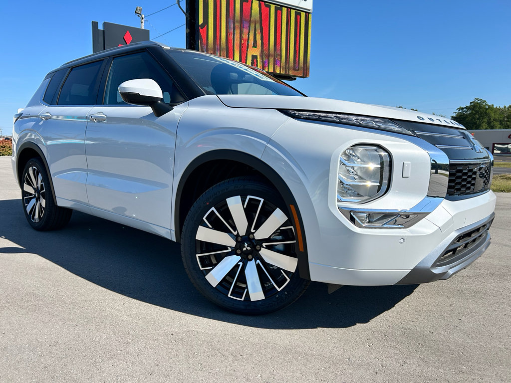 New 2025 Mitsubishi Outlander SEL