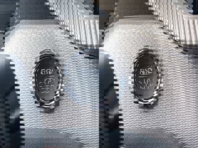 Used 2025 Ford Explorer Active RWD image 29