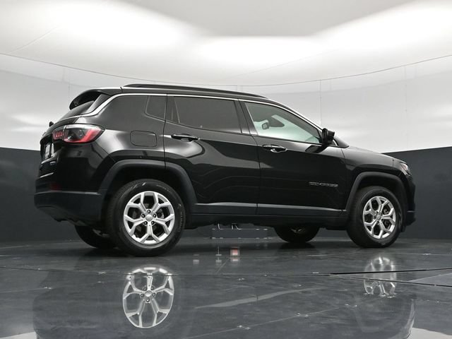 Certified 2024 Jeep Compass Latitude AWD/4WD image 54