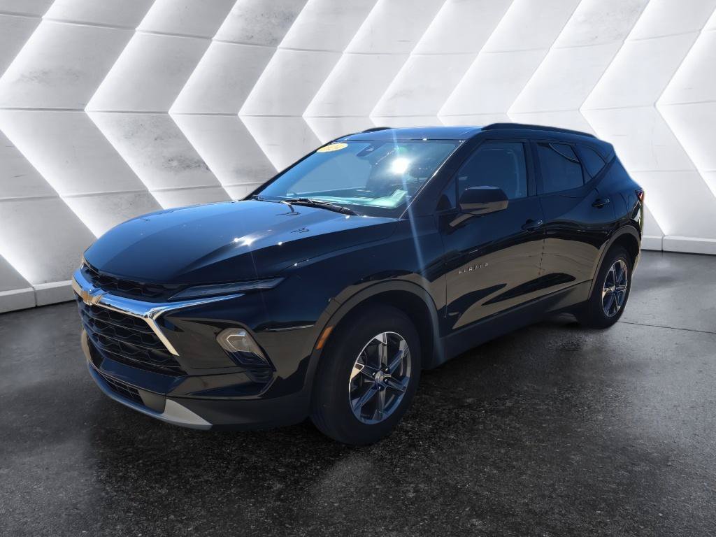 Used 2024 Chevrolet Blazer LT w/ Convenience Package FWD image 1