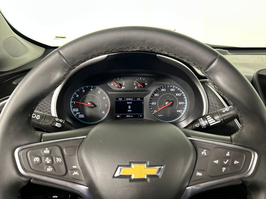 Used 2025 Chevrolet Malibu RS FWD image 13